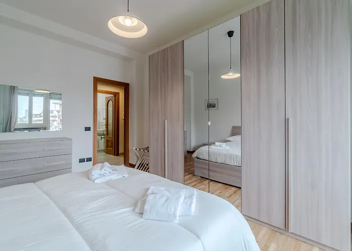 Guesthost - Charme E Comfort A Santa Rita * Turin